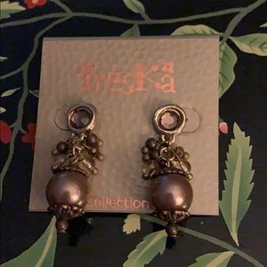 Treksa Boutique earrings soft coppery color
